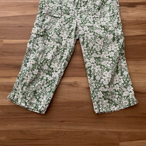 Liz Claiborne Sloane Size 12 Women’s Capri Green Floral Print Cargo Pants - Picture 3 of 10